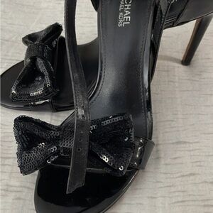 SALE Michael Kors $130 Paris High Heels Sparkling Bow Black